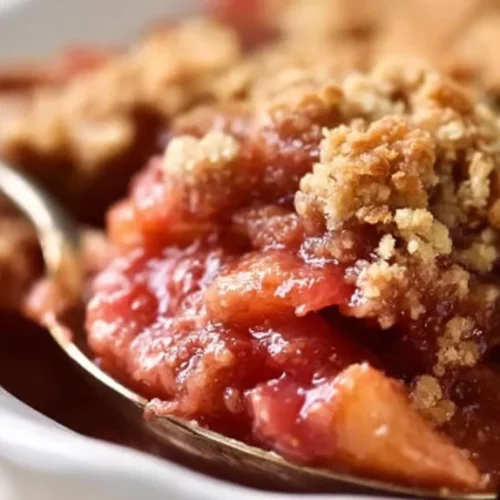 strawberry rhubarb crisp 2026 04 07 105707 1024x574 1